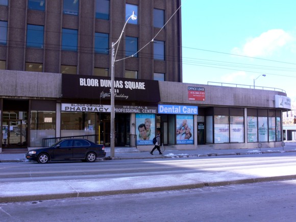 Bloor Dundas Square Dentist